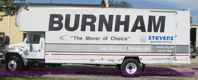 image for item 3375 1987 International Series 1954 26' ban box truck