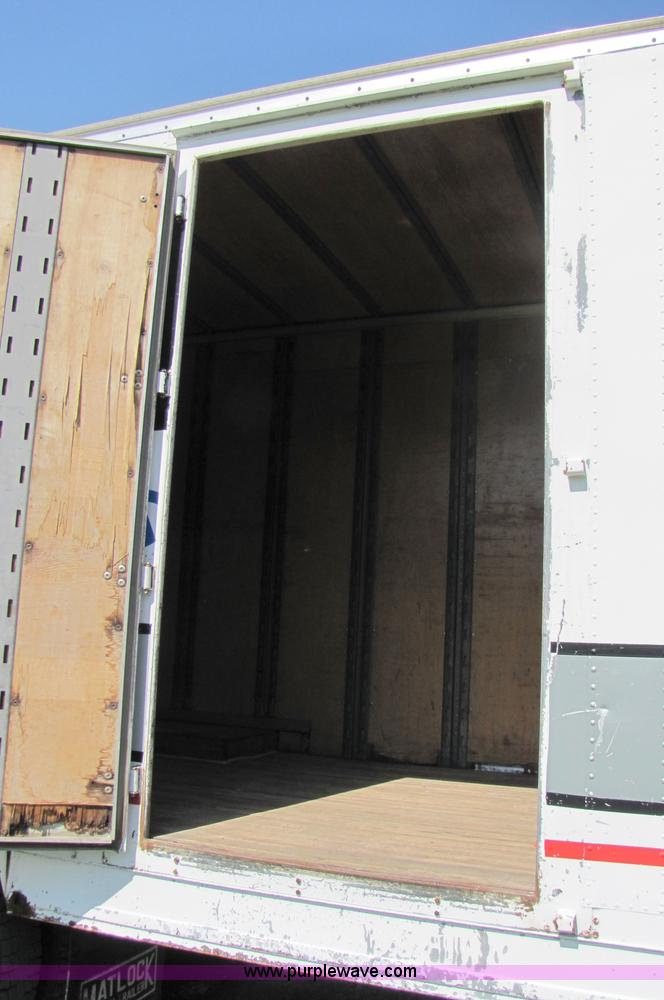 image for item 3375 1987 International Series 1954 26' ban box truck