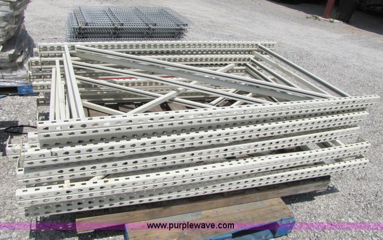 image for item 3376 Assorted pallet racking