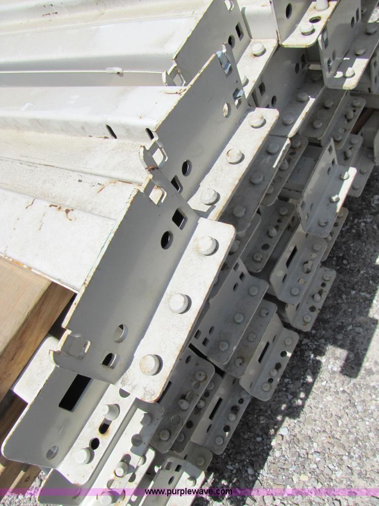 image for item 3376 Assorted pallet racking