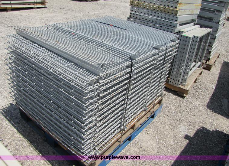 image for item 3377 Assorted pallet racking