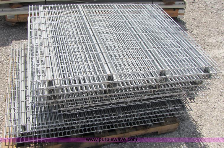 image for item 3378 Assorted pallet racking