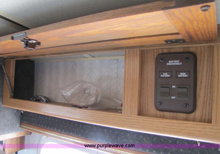 image for item 3381 1992 Fleetwood Pace Arrow RV