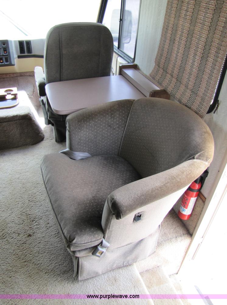 image for item 3381 1992 Fleetwood Pace Arrow RV