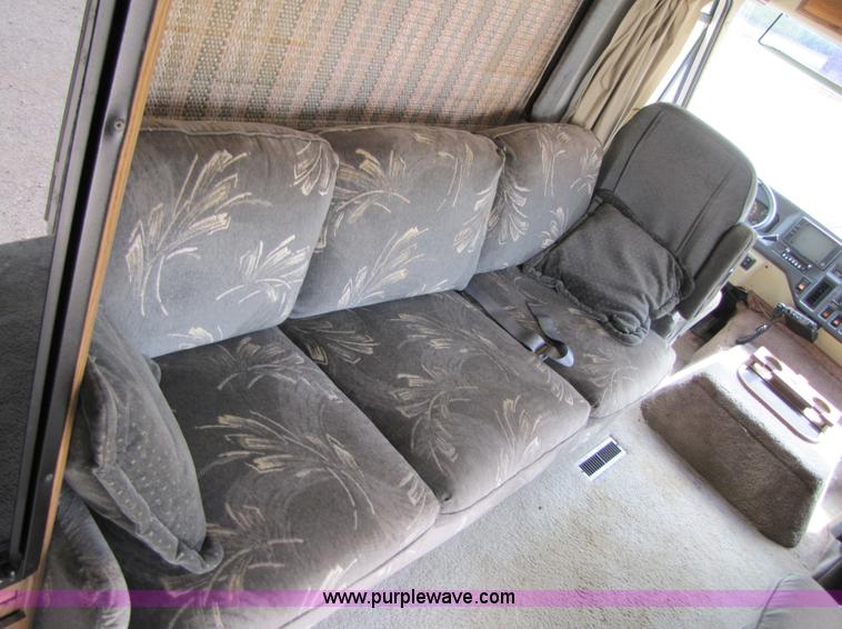 image for item 3381 1992 Fleetwood Pace Arrow RV