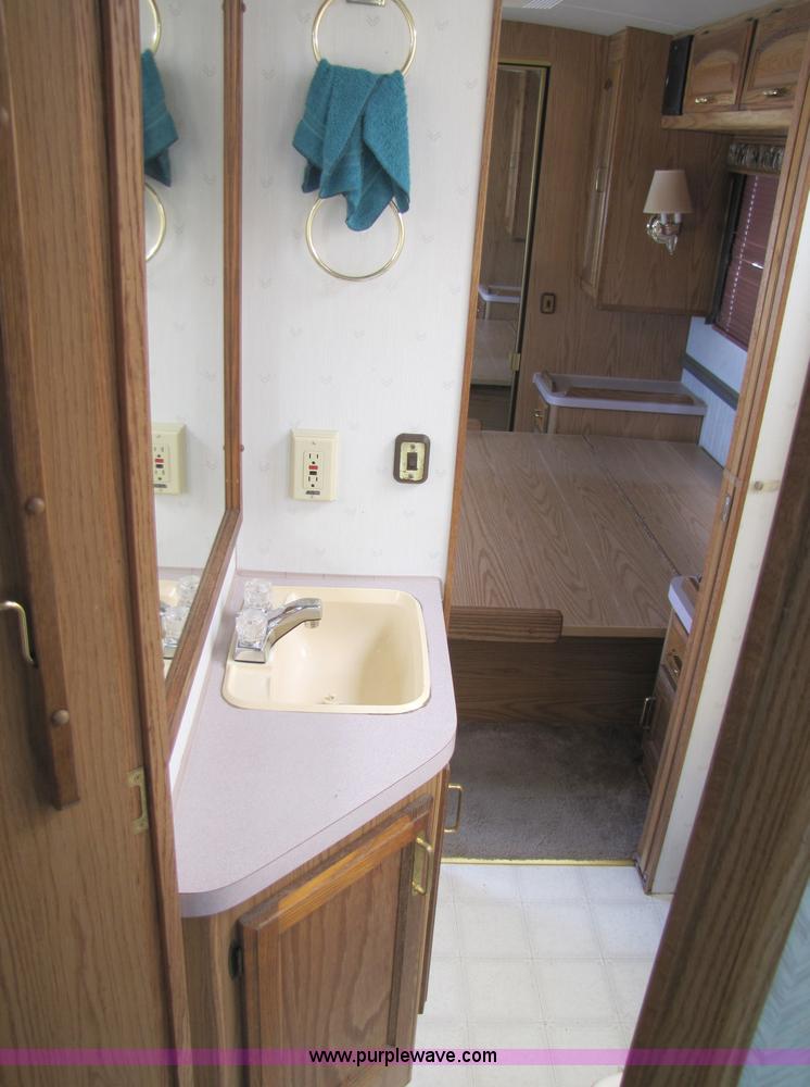 image for item 3381 1992 Fleetwood Pace Arrow RV