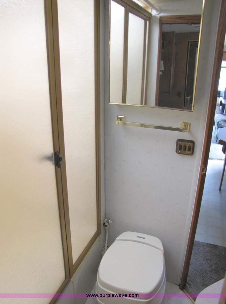 image for item 3381 1992 Fleetwood Pace Arrow RV