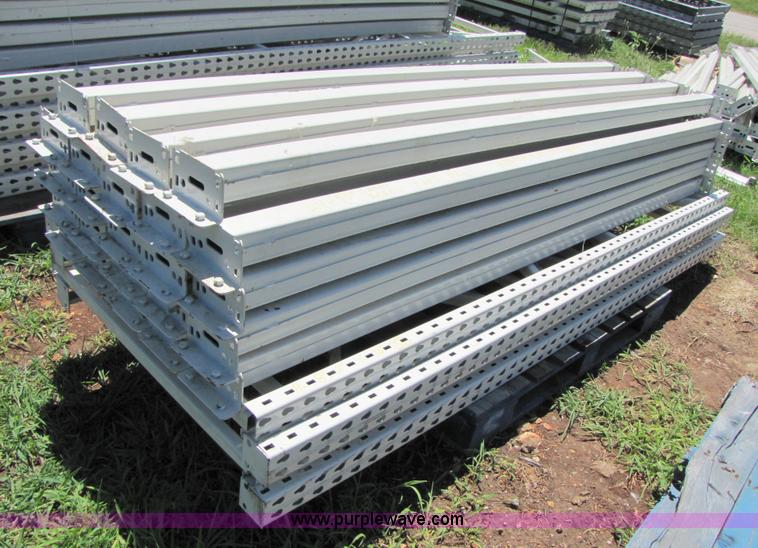 image for item 3399 Assorted pallet racking