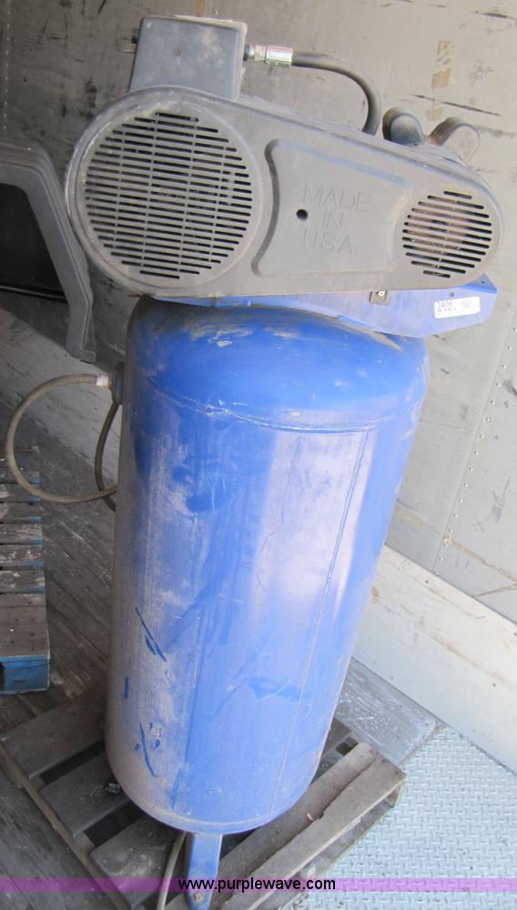 image for item 3406 Campbell Hausfeld VT619503AJ 60 gallon air compresor