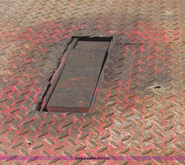 image for item 3950 1992 Ford F-350 pickup with custom 12' flatbed