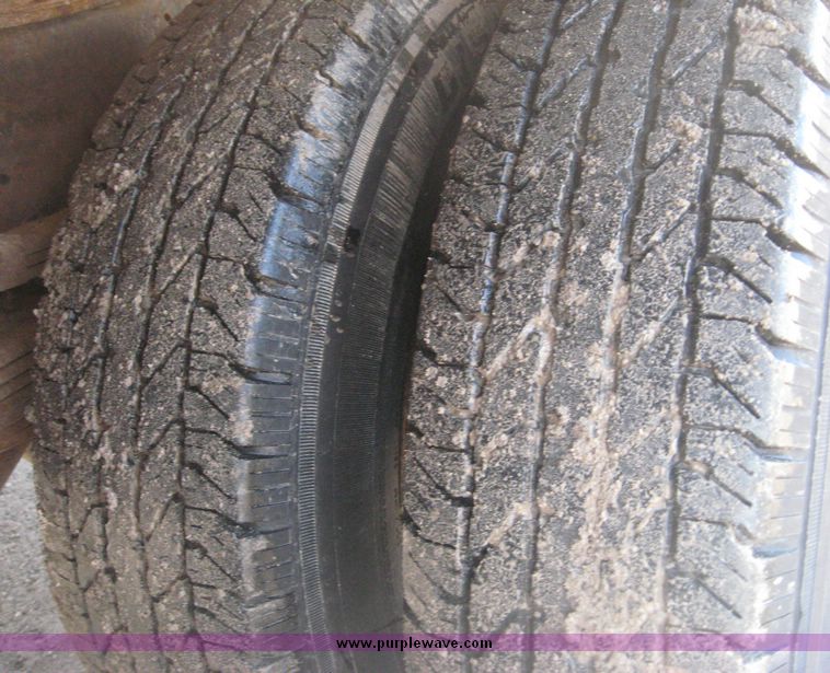 image for item 3950 1992 Ford F-350 pickup with custom 12' flatbed