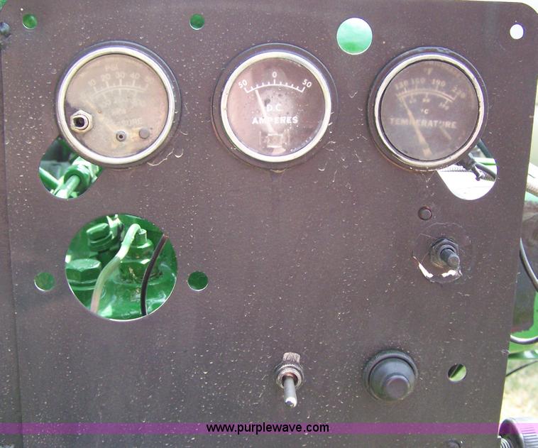 image for item 4032 John Deere diesel irrigation engine