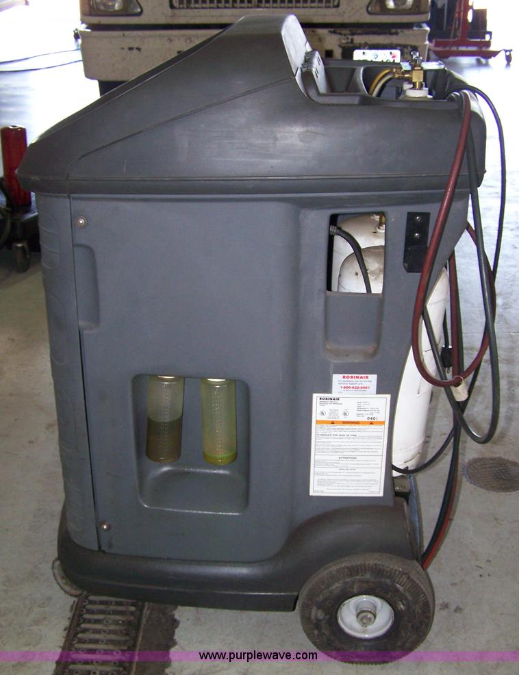 image for item 4183 Robinair Cooltech Dual 2K R-12 and R-134A refrigerant machine