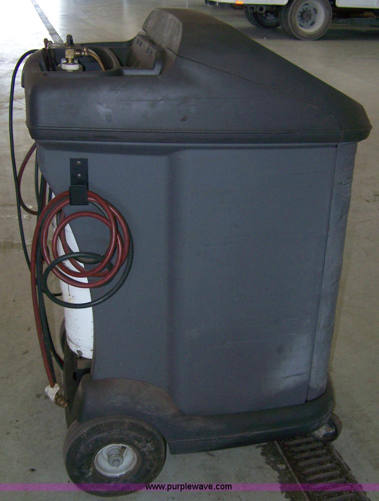 image for item 4183 Robinair Cooltech Dual 2K R-12 and R-134A refrigerant machine