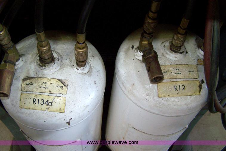 image for item 4183 Robinair Cooltech Dual 2K R-12 and R-134A refrigerant machine