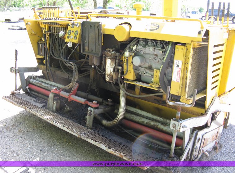 image for item 5005 Gehl 1448 asphalt paver