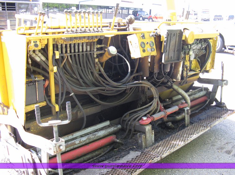 image for item 5005 Gehl 1448 asphalt paver