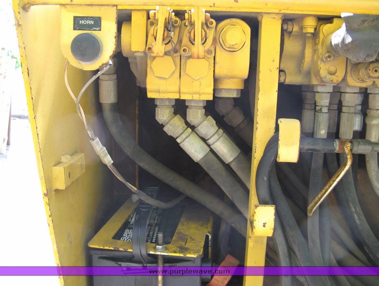 image for item 5005 Gehl 1448 asphalt paver