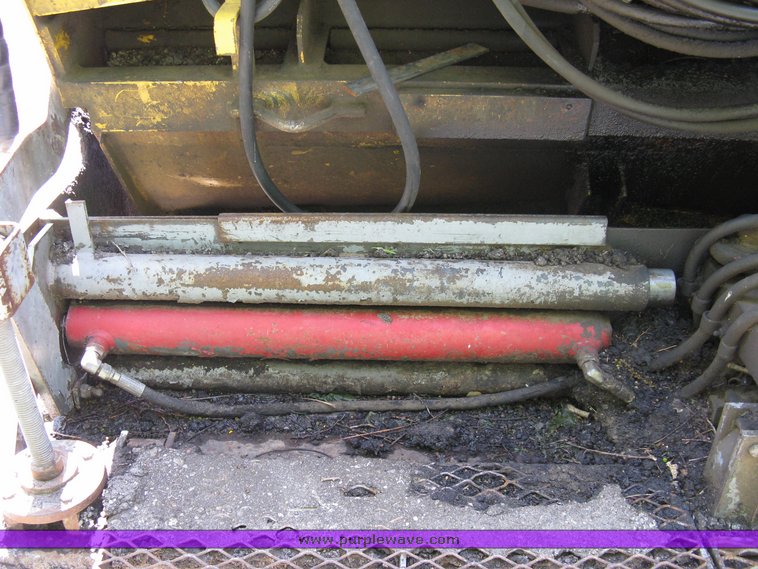 image for item 5005 Gehl 1448 asphalt paver