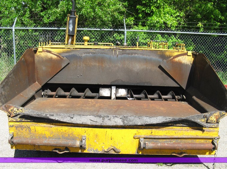 image for item 5005 Gehl 1448 asphalt paver