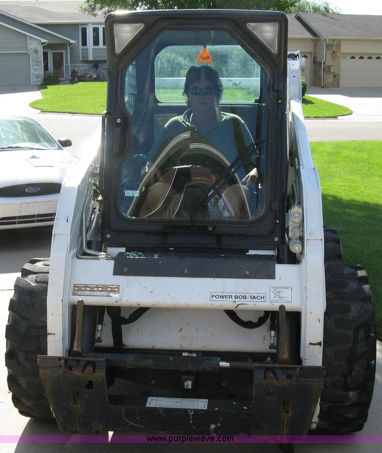image for item 5019 2007 Bobcat S205 skid steer