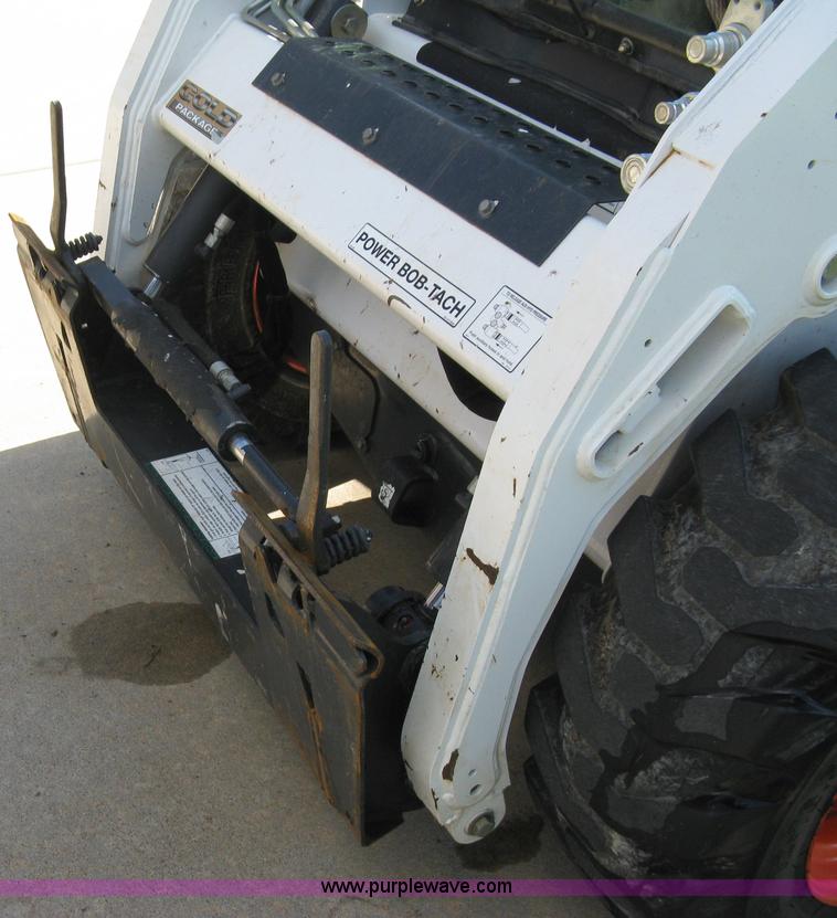 image for item 5019 2007 Bobcat S205 skid steer