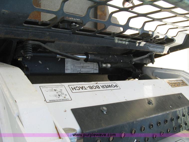 image for item 5019 2007 Bobcat S205 skid steer
