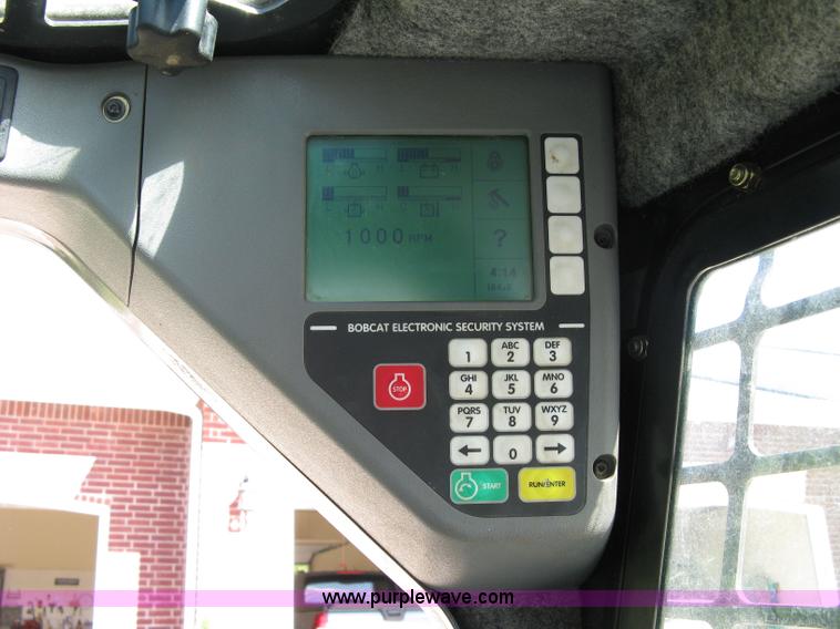 image for item 5019 2007 Bobcat S205 skid steer