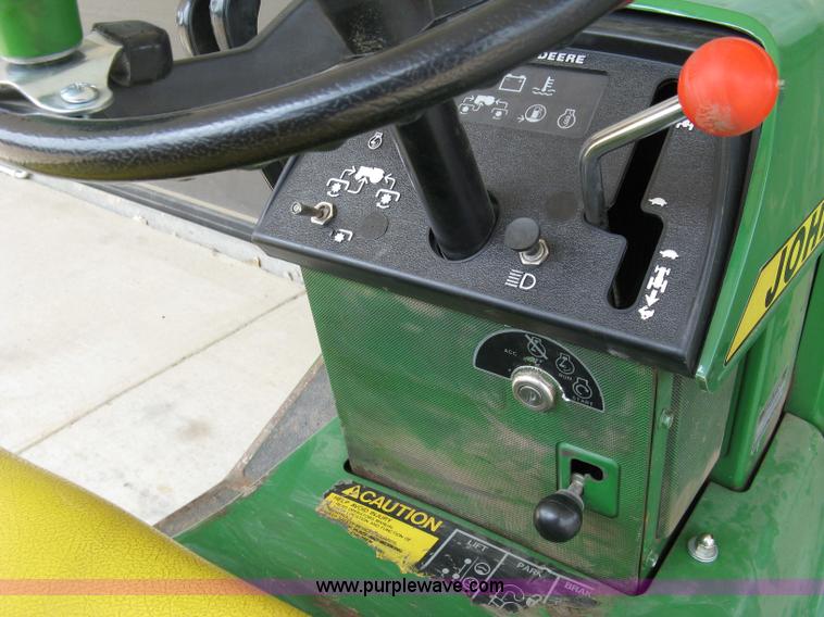 image for item 5031 John Deere 332 lawn tractor