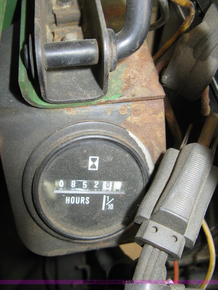 image for item 5031 John Deere 332 lawn tractor