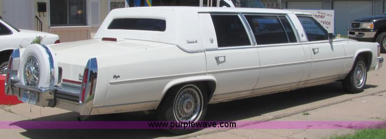 image for item 6192 1989 Cadillac Concorde-52 limosine
