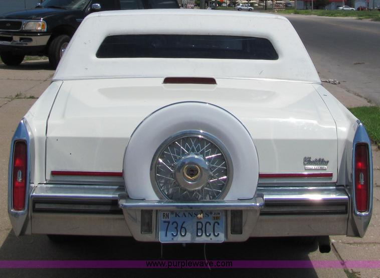 image for item 6192 1989 Cadillac Concorde-52 limosine