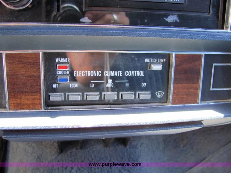 image for item 6192 1989 Cadillac Concorde-52 limosine