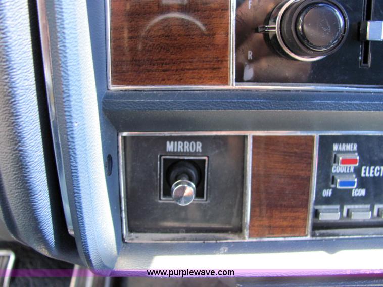 image for item 6192 1989 Cadillac Concorde-52 limosine