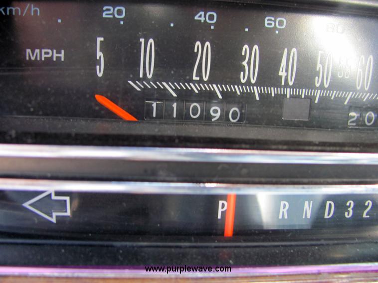 image for item 6192 1989 Cadillac Concorde-52 limosine