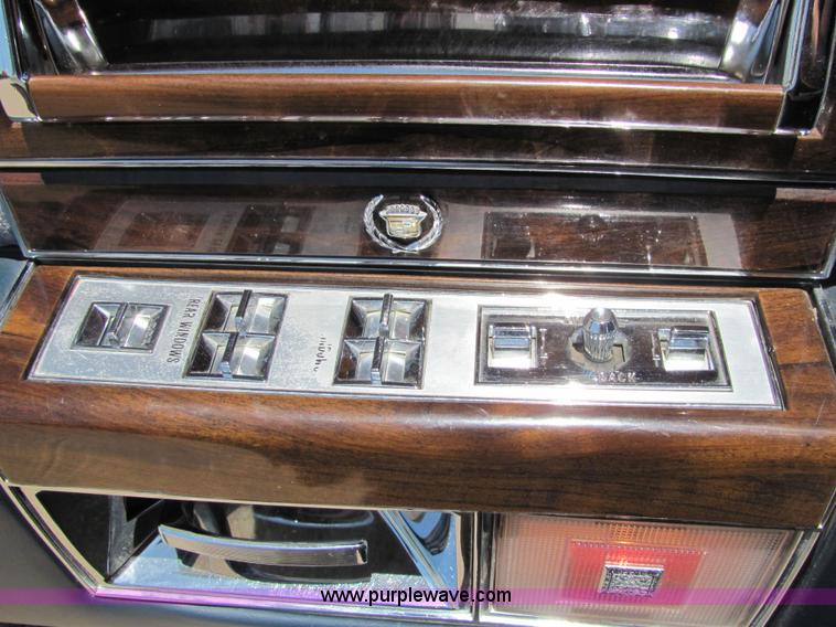 image for item 6192 1989 Cadillac Concorde-52 limosine