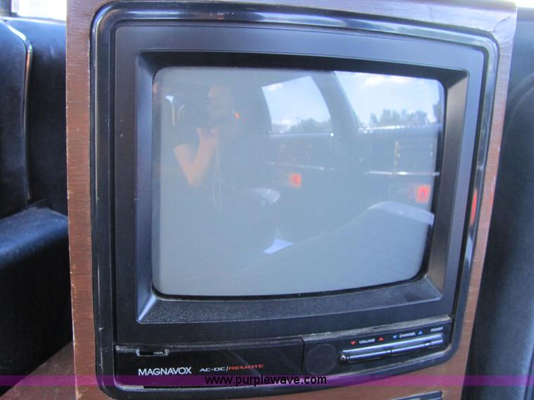 image for item 6192 1989 Cadillac Concorde-52 limosine