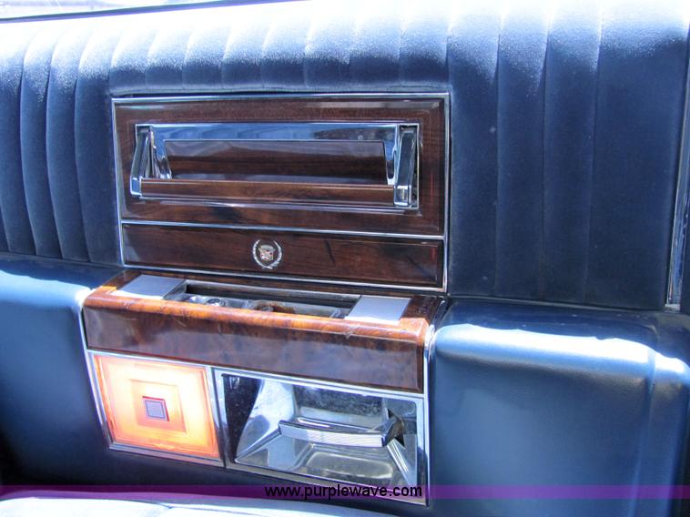 image for item 6192 1989 Cadillac Concorde-52 limosine