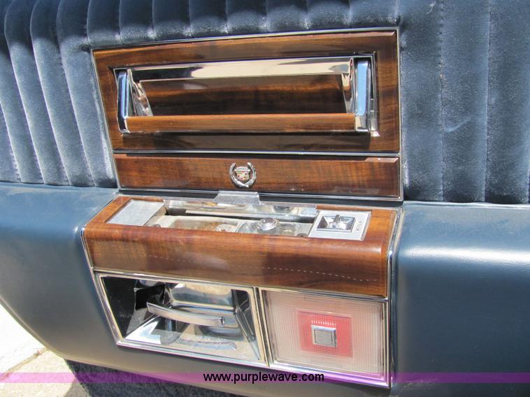 image for item 6192 1989 Cadillac Concorde-52 limosine