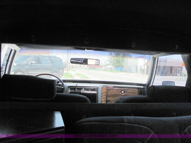 image for item 6192 1989 Cadillac Concorde-52 limosine