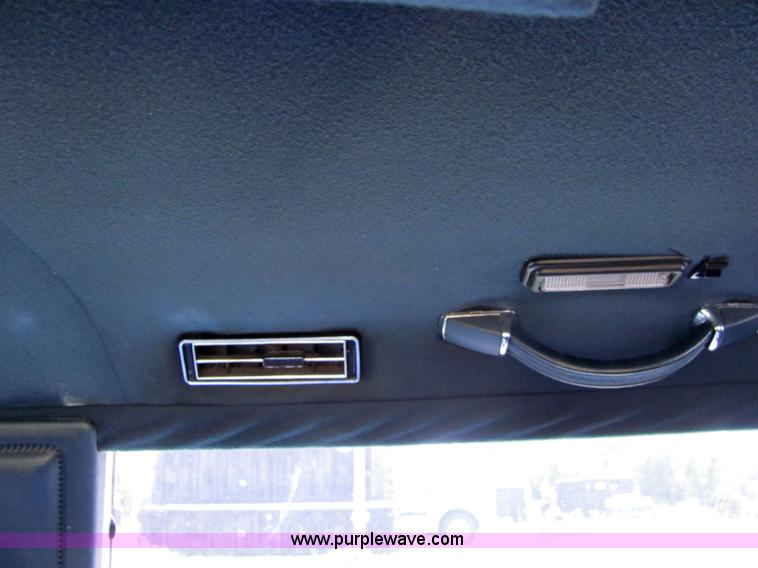 image for item 6192 1989 Cadillac Concorde-52 limosine