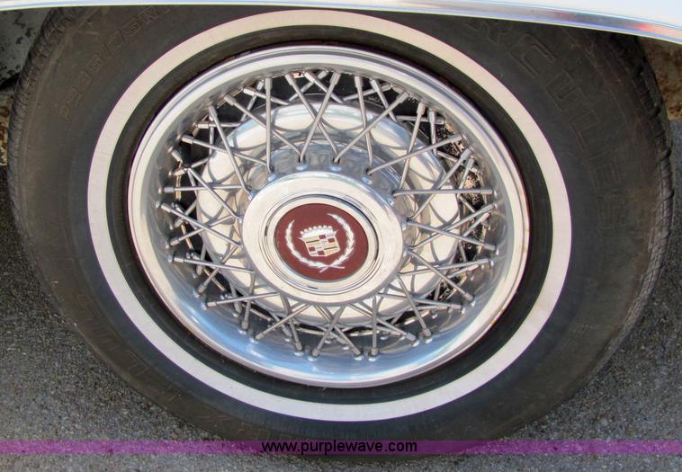 image for item 6192 1989 Cadillac Concorde-52 limosine