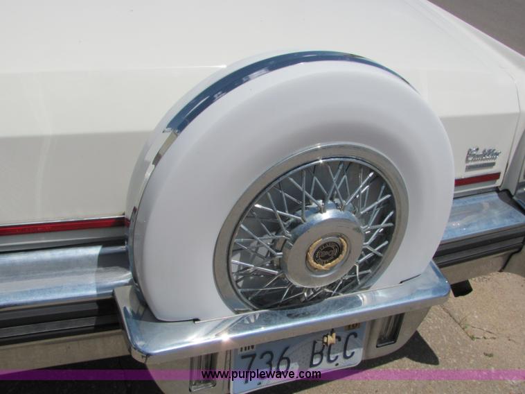 image for item 6192 1989 Cadillac Concorde-52 limosine