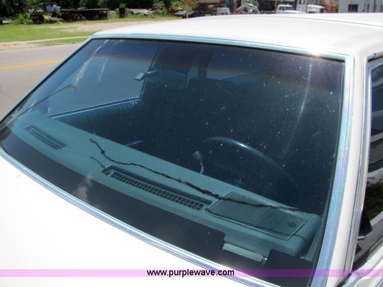 image for item 6192 1989 Cadillac Concorde-52 limosine