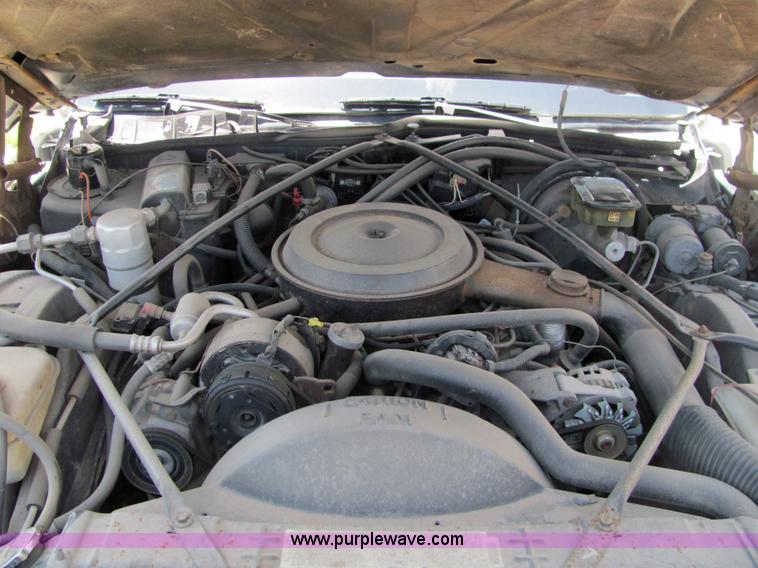 image for item 6192 1989 Cadillac Concorde-52 limosine