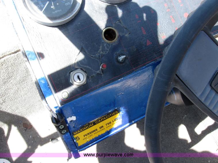 image for item 6814 Bayliner Capri 15' boat with trailer