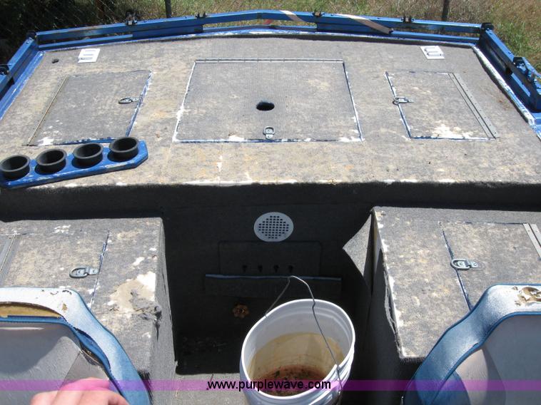 image for item 6814 Bayliner Capri 15' boat with trailer