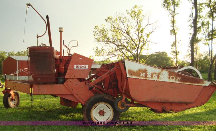 image for item 1000 Hesston 500 14' self-propelled swather
