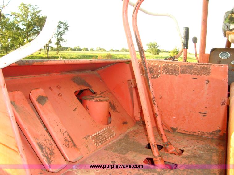 image for item 1000 Hesston 500 14' self-propelled swather