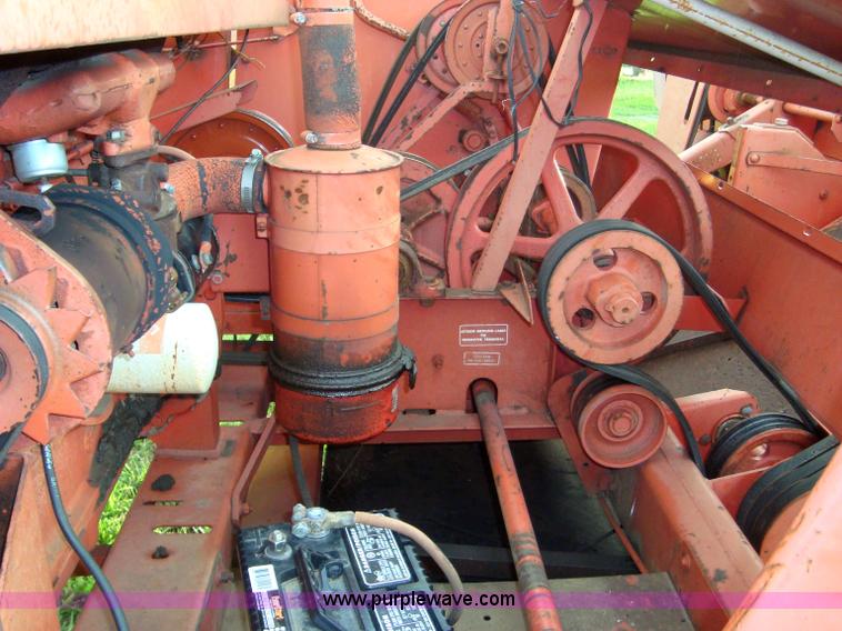 image for item 1000 Hesston 500 14' self-propelled swather